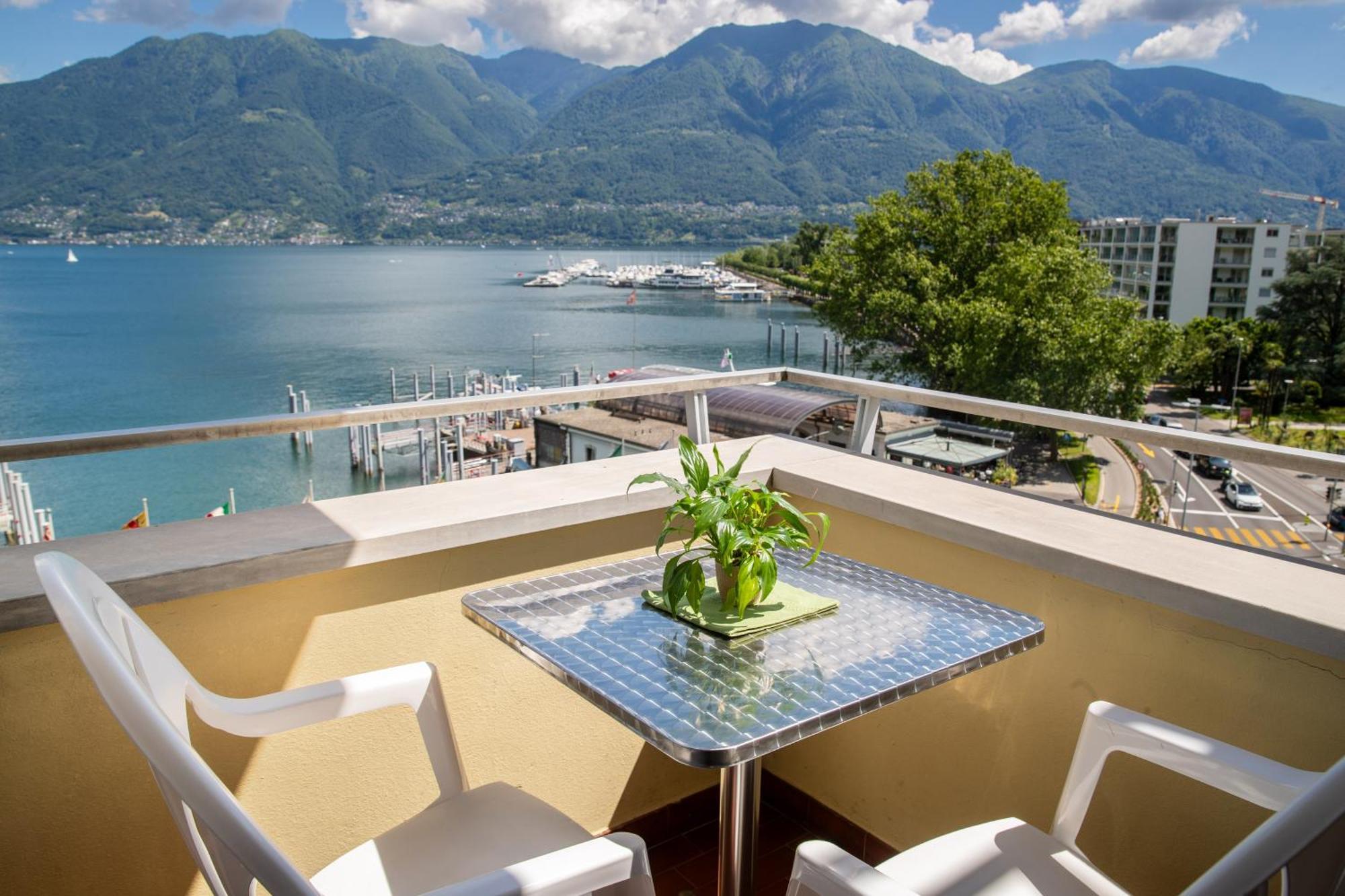 Hotel Rondinella Locarno Kültér fotó