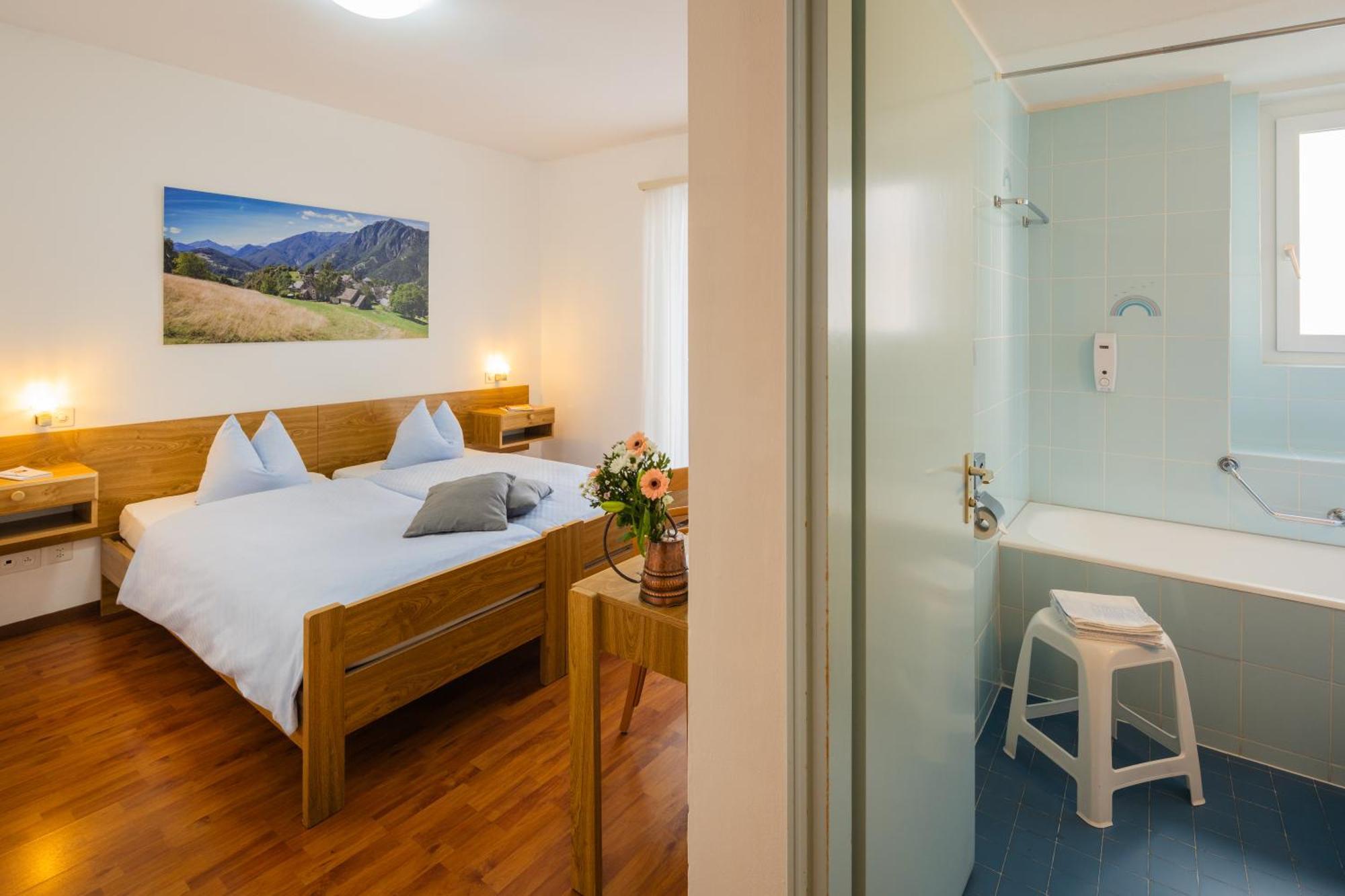 Hotel Rondinella Locarno Kültér fotó