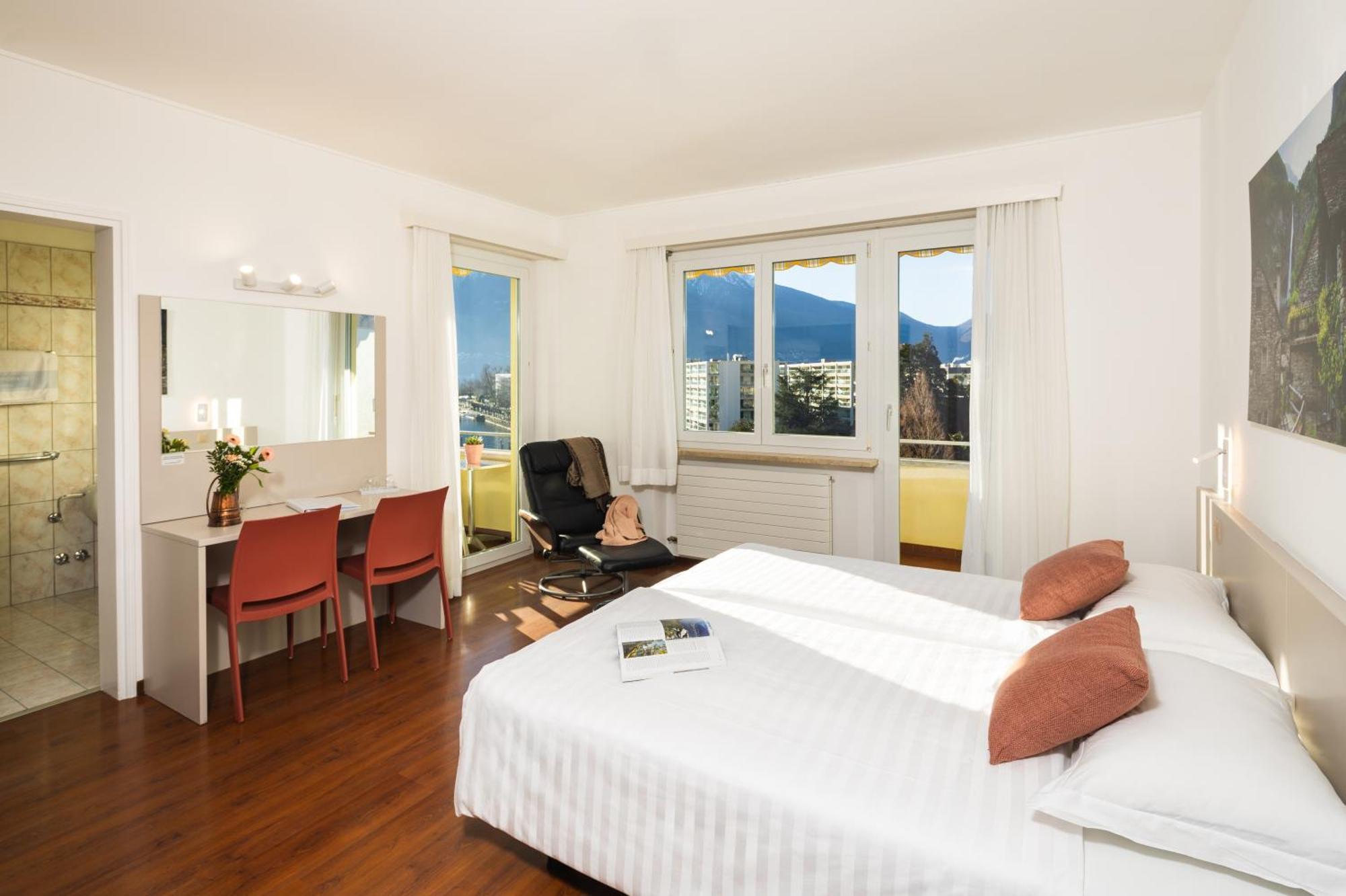 Hotel Rondinella Locarno Kültér fotó