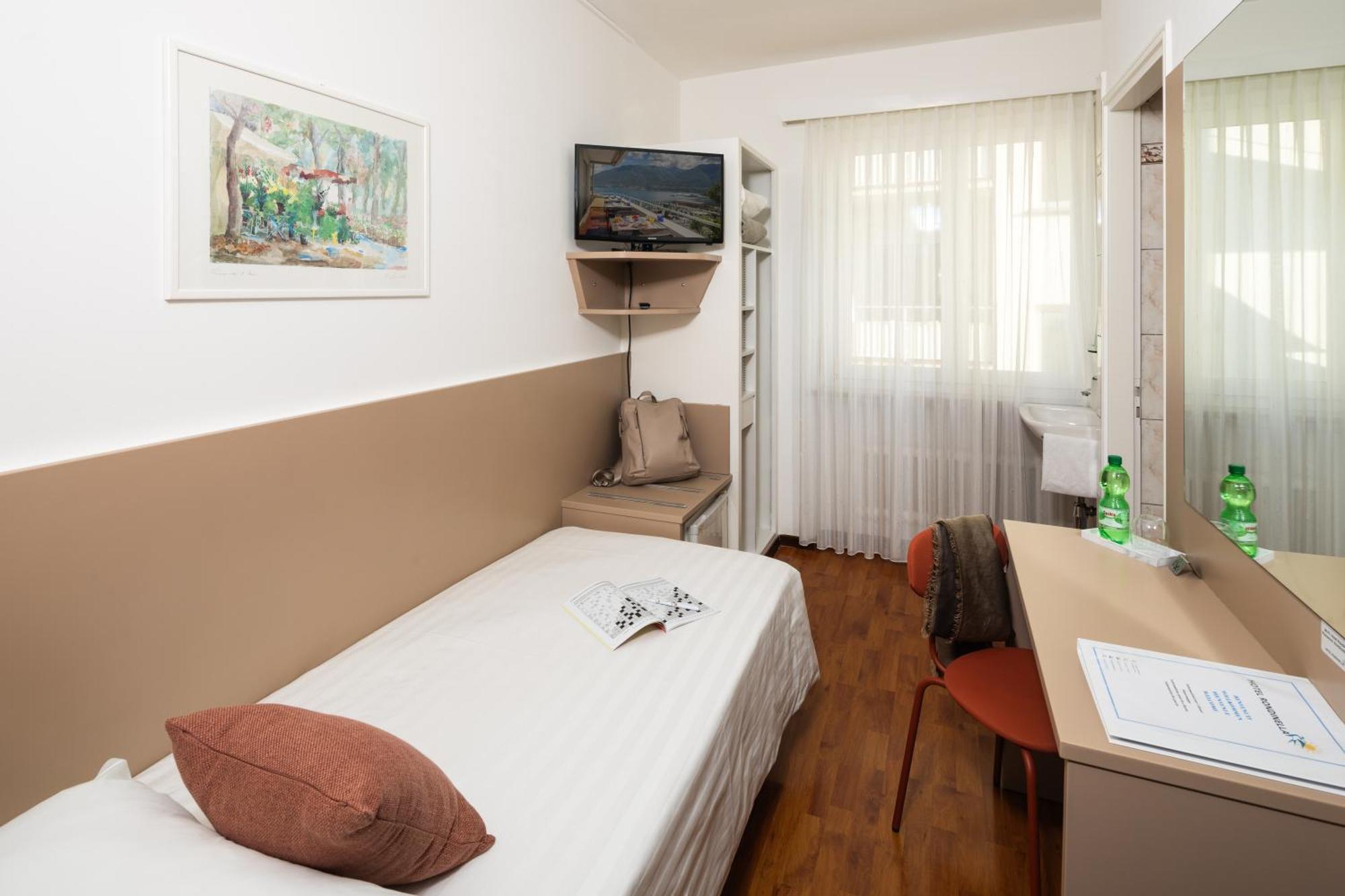 Hotel Rondinella Locarno Kültér fotó